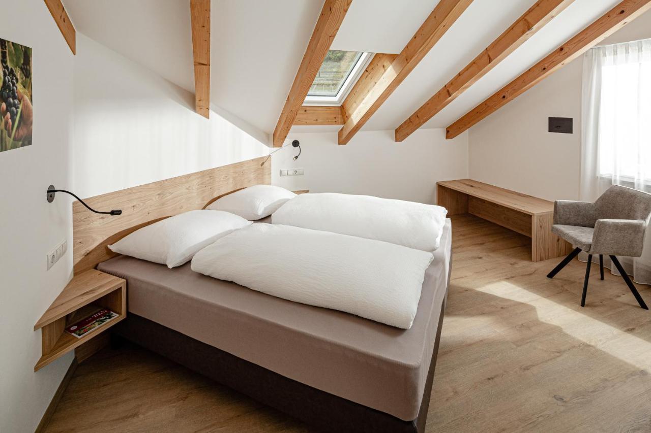 Praelatenhof Wine & Apartments Калдаро Екстериор снимка