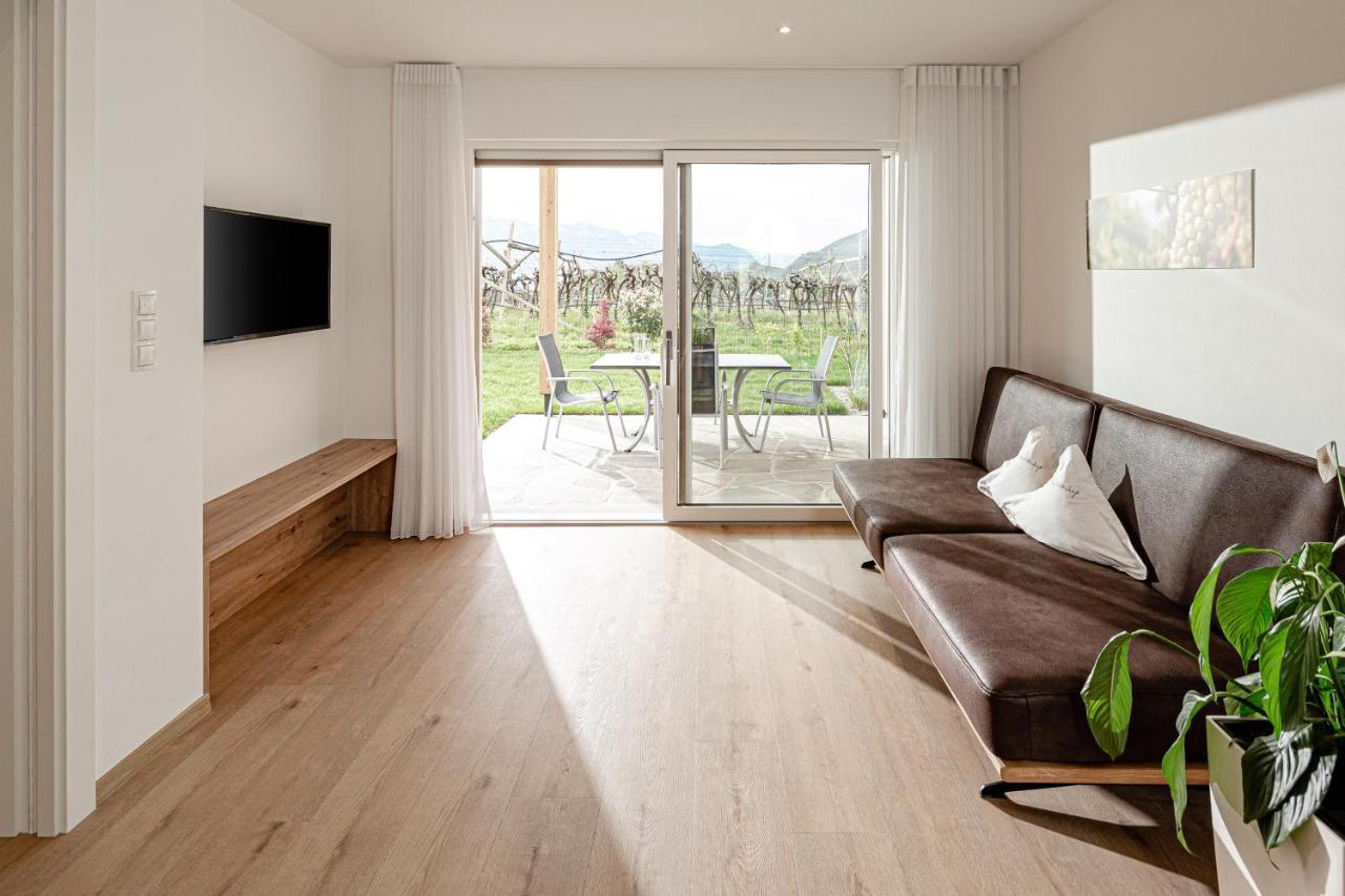 Praelatenhof Wine & Apartments Калдаро Екстериор снимка