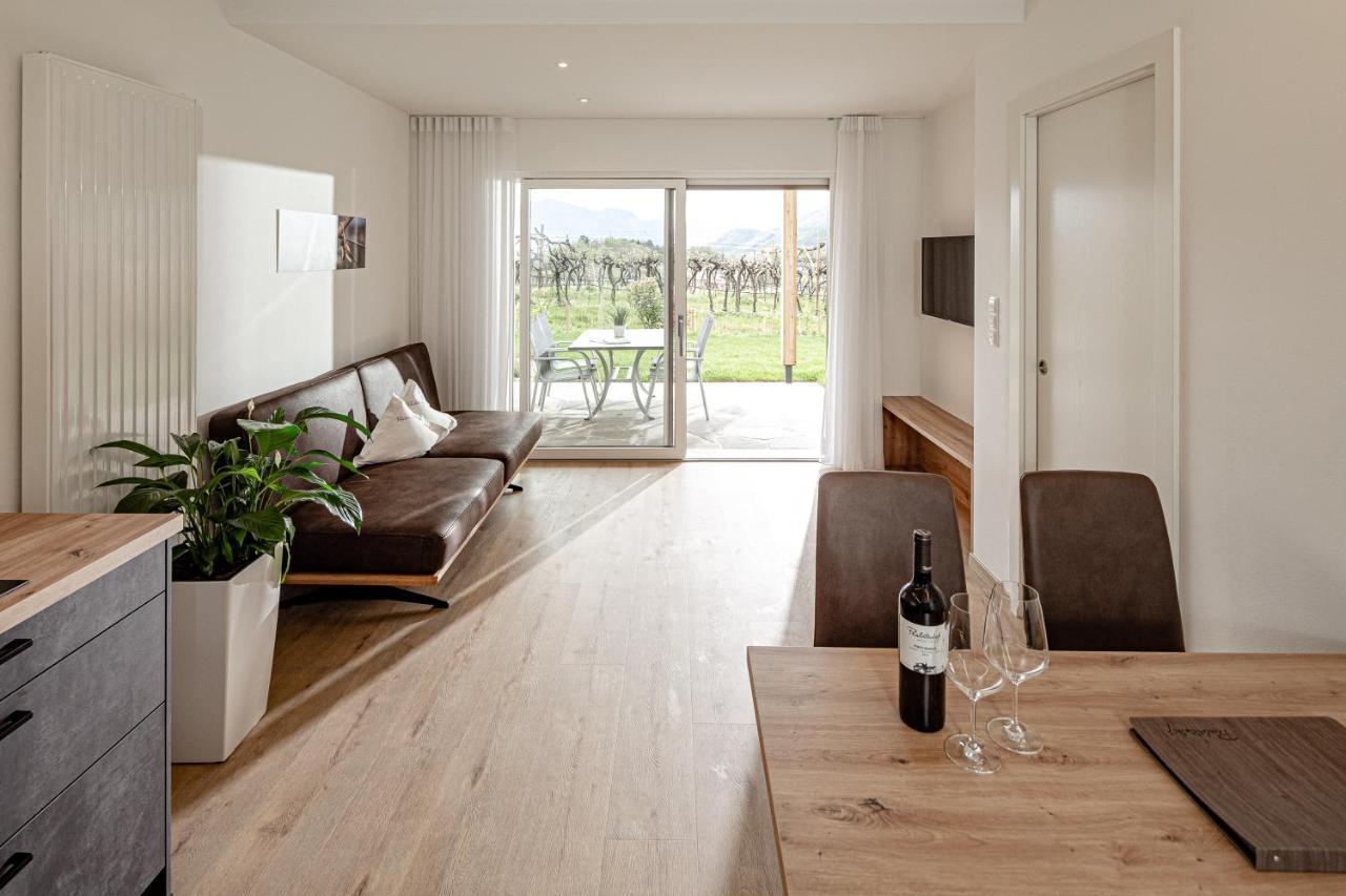 Praelatenhof Wine & Apartments Калдаро Екстериор снимка