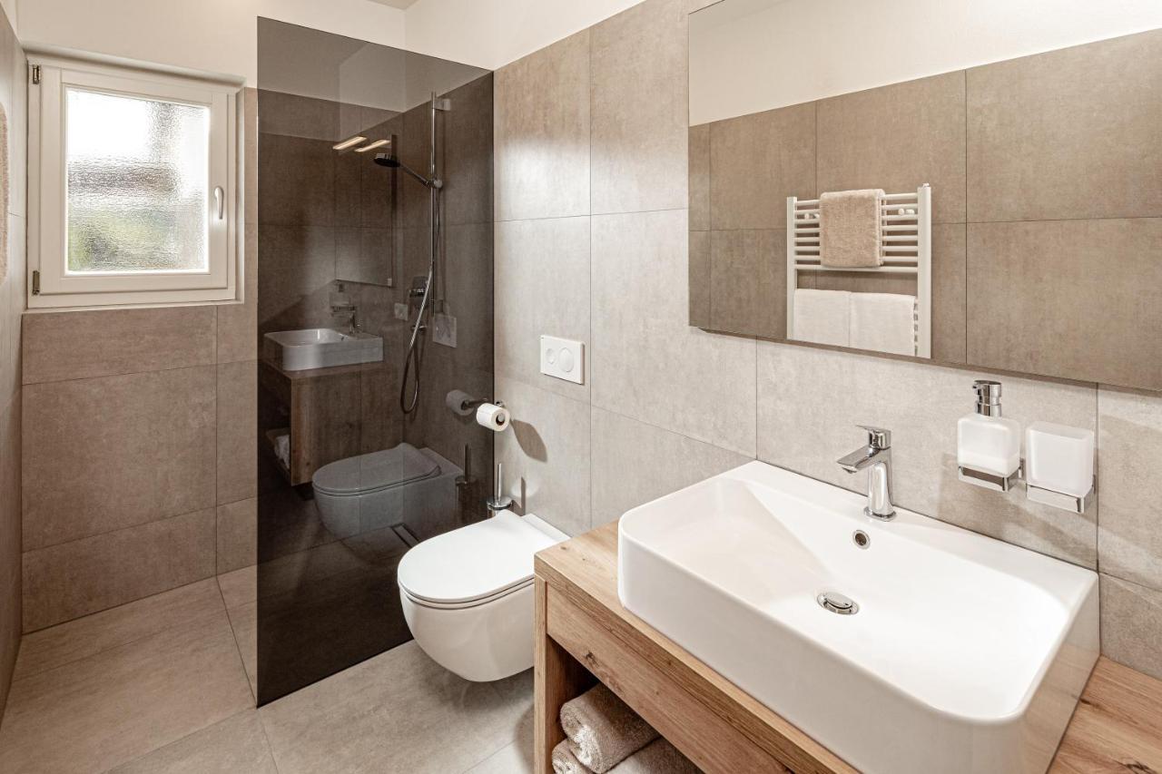 Praelatenhof Wine & Apartments Калдаро Екстериор снимка
