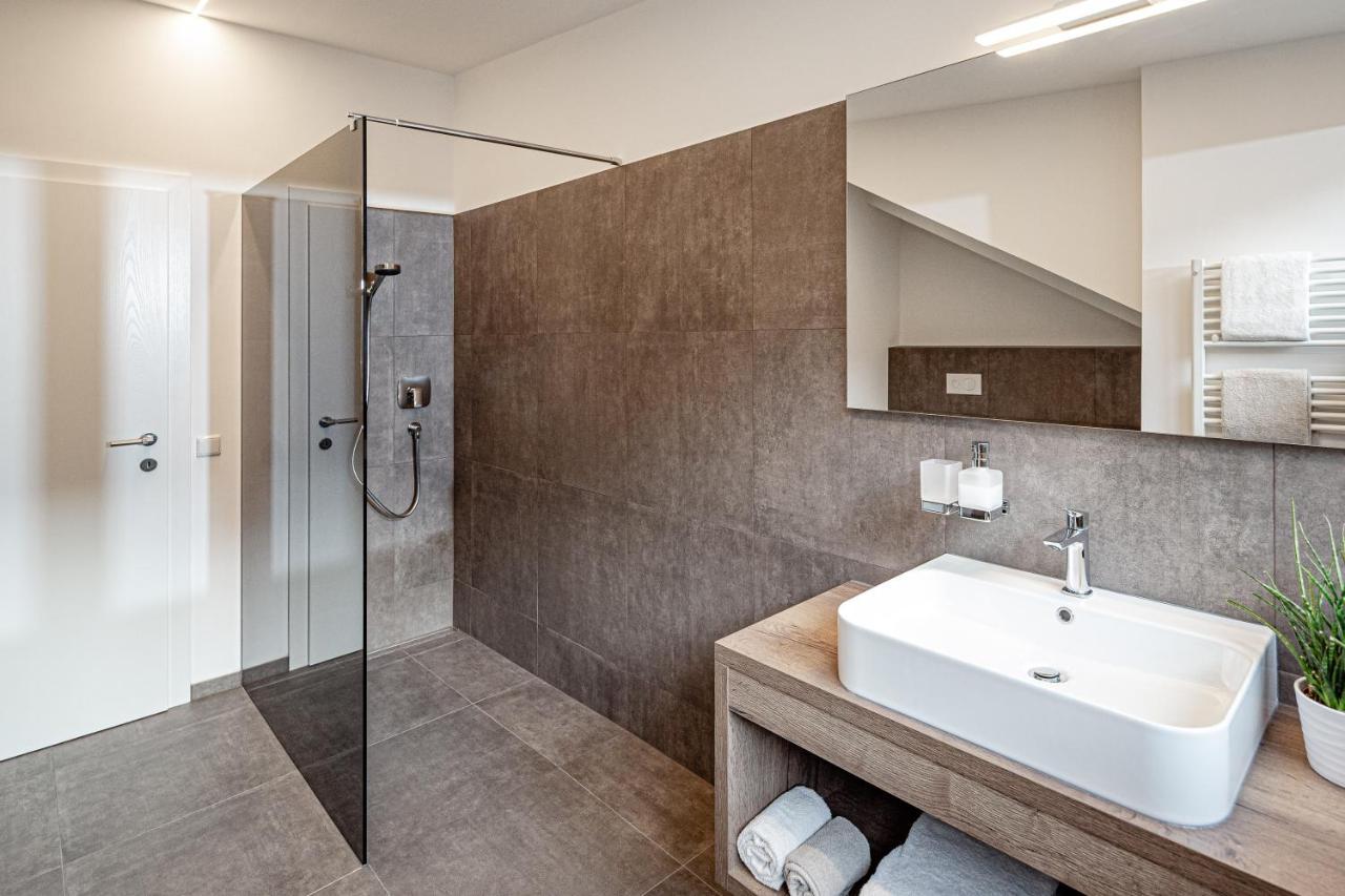 Praelatenhof Wine & Apartments Калдаро Екстериор снимка
